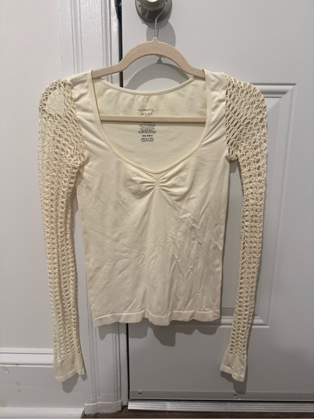 NEVER WORN Free People Cream Long-Sleeve Crochet Sleeve